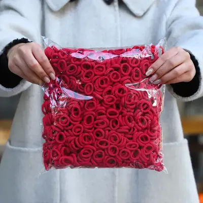 Image de 50 Scrunchies Colorés pour Filles - Élastiques Cheveux Mode Enfant