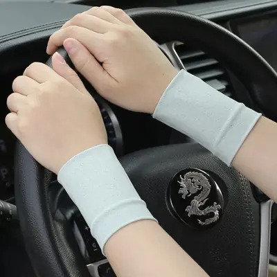 Image de Protège-poignet en Soie Glacée - Protection Solaire & Style