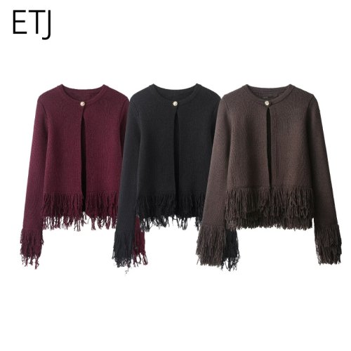 Bild von Eleganter Kaffeefarbener Strickpullover mit Fransen – Herbst 2025 Neue Kollektion von etj, Ein-Knopf-Design, Rundhalsausschnitt, Lange Ärmel