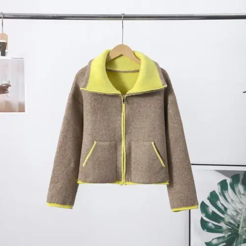Image de Pull Tricoté Femme Col Rond Pompons Automne 2025