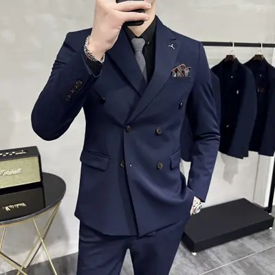 Image de Costume Homme Élégant Coupe Cintrée Double Boutonnage