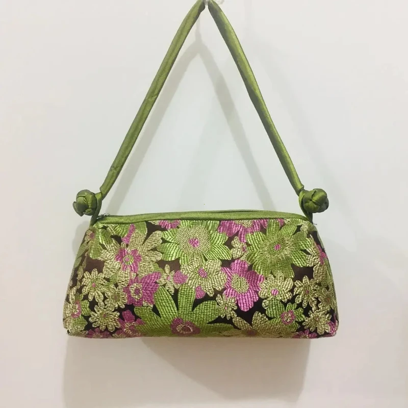 Immagine di Borsa da donna in seta stile cinese di lusso alla moda Borsa da donna con ricamo a mano giapponese Totes Cheongsam Borse cosplay femminili Pochette