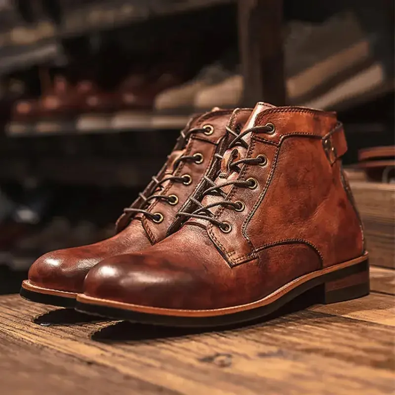 Bild von Stilvolle Lederstiefel für Herren – Retro-Design mit Rundkappe