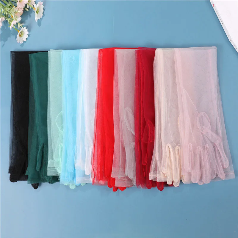 Immagine di Guanti Trasparenti Extra Lunghi in Tulle a Rete per Donna - Accessorio Elegante per Abiti da Sposa, Costume da Opera, Feste e Fotografie