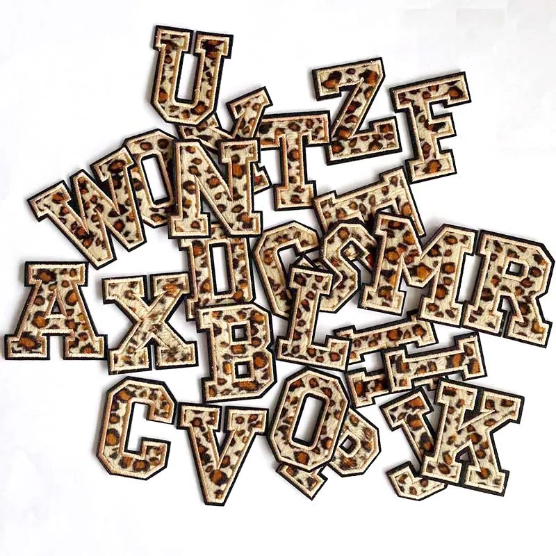Imagen de Parches Bordados con Letras del Alfabeto A-Z en Estampado de Leopardo, Aplicaciones para Planchar, Personaliza tu Ropa con Nombre DIY