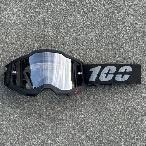 Uniquement des lunettes de protection