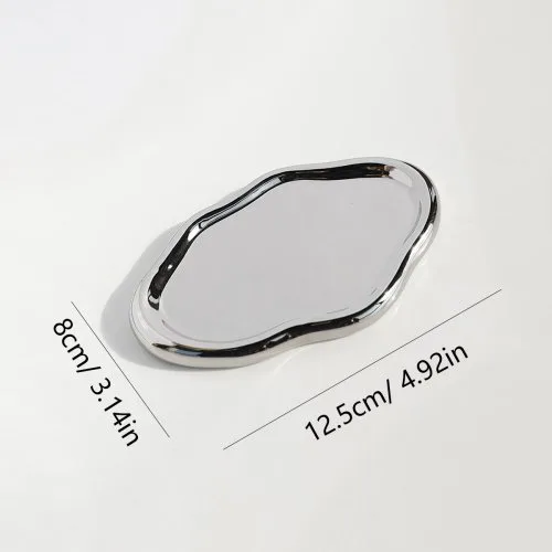Silbrig oval Teller