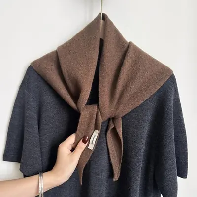Image de Écharpe Hiver Chaude pour Femmes - Foulard Tricoté Triangulaire