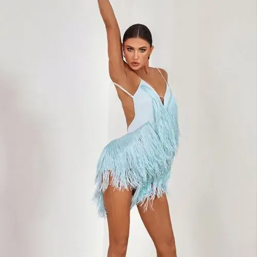 Image de Robe de Danse Latine Sexy à Franges - Élégance en Mouvement
