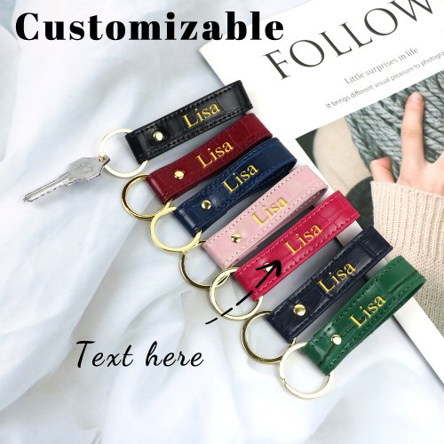 Zdjęcie Personalizowany brelok do kluczy z imieniem – elegancki brelok z PU skórą w wzorze krokodyla, idealny jako prezent na Boże Narodzenie dla kobiet i mężczyzn
