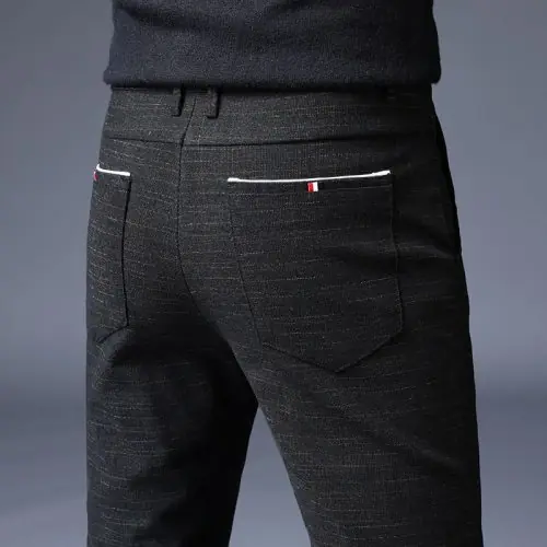 Image de Pantalon Costume Homme Gris à Carreaux - Élégant & Confortable