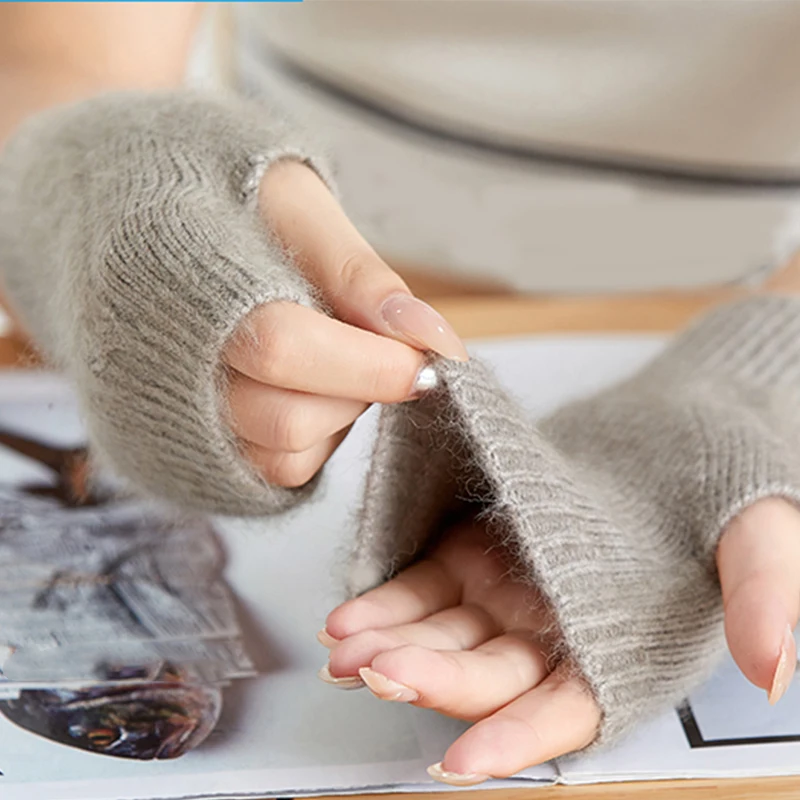 Afbeelding van Zachte kasjmier gebreide vingerloze handschoenen voor vrouwen – winter warme effen half mitten met polsband, Koreaanse mode