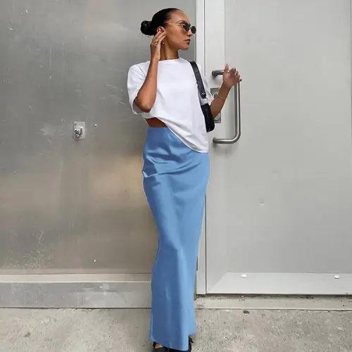 Image de Jupe Trompette Satin Noir Élégante Taille Haute