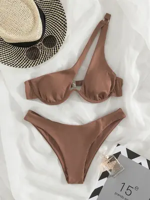 Image de Bikini Push-Up Échancré 2 Pièces - Séduction en Plein Été