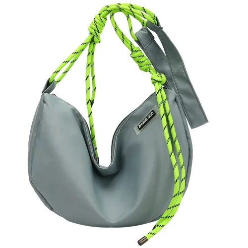 Bild von Stylische Nylon-Shoulderbag – Vintage Look, Groß & Vielseitig