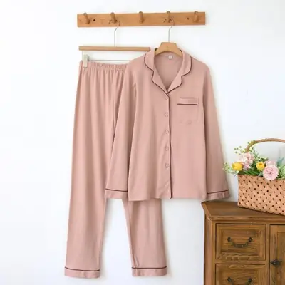 Image de Pyjama Femme en Coton Épais - Confort & Chaleur