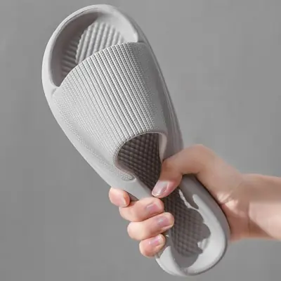 Image de Pantoufles Anti-Dérapantes Été pour Couple - Confort à la Maison