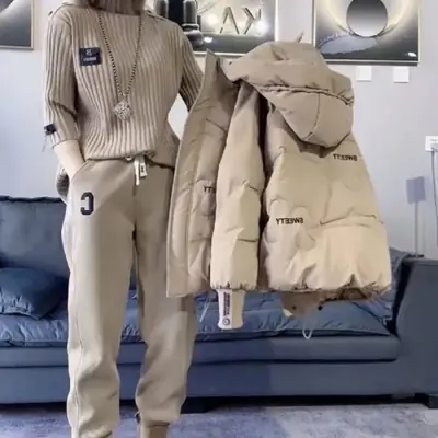Image de Parka Hiver Femme 2025 - Chaud, Lâche & à Capuche