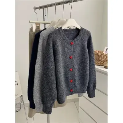 Image de Cardigan Gris Foncé Femme Automne-Hiver - Tricoté en Laine Chaud & Élégant