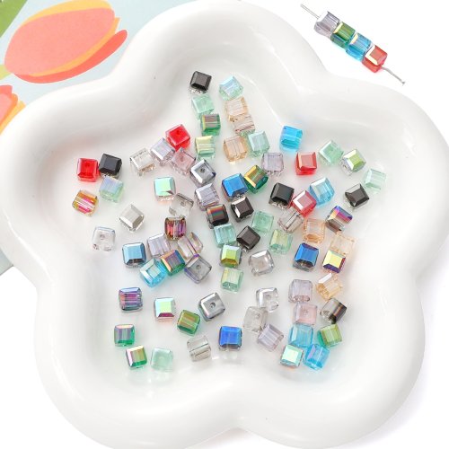 Immagine di 10 Pezzi di Perline Quadrata Lucida Colorata in Vetro Cristallo Austria, Distanziatori Allentati da 4, 5, 5,7 mm per Creare Braccialetti e Gioielli Fai Da Te