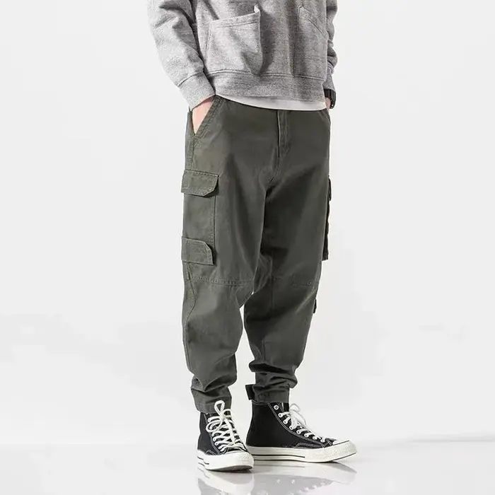 A8 verde pantaloni