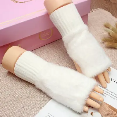 Image de Gants en Peluche Doux et Chauds pour Femmes et Filles