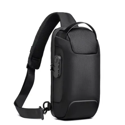 Image de Sac Poitrine Étanche Homme - Antivol & USB