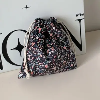 Image de Mini Porte-Cosmétiques en Velours Côtelé - Mignon & Pratique