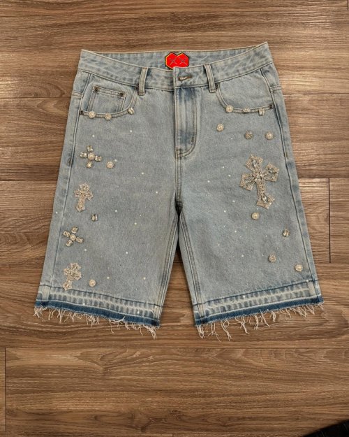 Immagine di Pantaloncini di Jeans Y2K con Ricamo a Croce e Diamanti Gotici, Stile Retro Americano Blu, Streetwear Hip Hop per Uomo e Donna