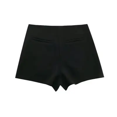 Image de Jupe Mini Asymétrique Noire Taille Haute - Tendance 2025