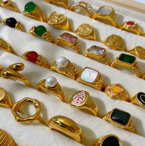 Afbeelding van Stijlvolle Gouden Ring met Parels en Zirkoon