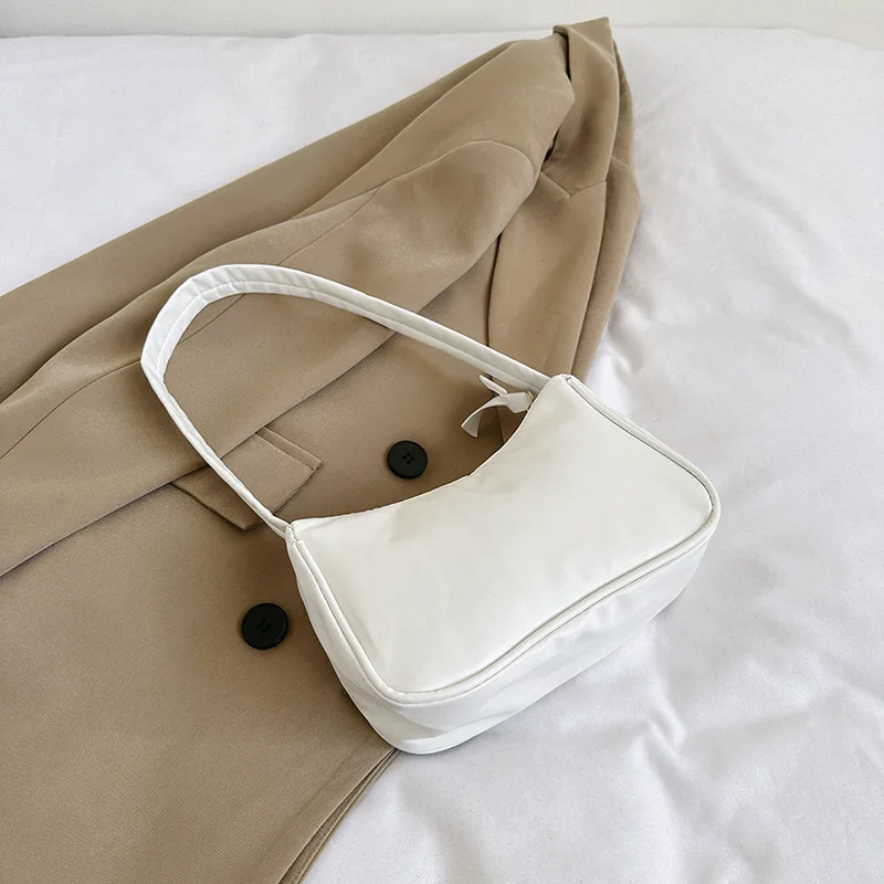 Bild von Modische PU-Leder Schultertasche in Candy-Farben – Einfache Unterarmtasche mit großer Kapazität als Handtasche und Einkaufstasche für Frauen und Mädchen