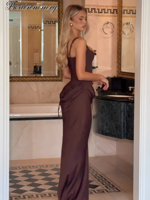 Bild von Elegantes Braun Plissee Maxi-Kleid für Frauen