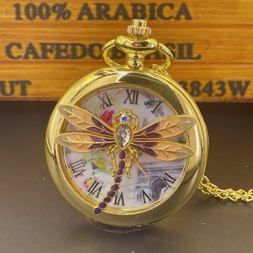 Afbeelding van Mode 3D Uitsparing Mozaïek Baksteen Dragonfly Quartz Zakhorloge Meisjes Elegante Trui Ketting