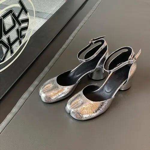 Image de Escarpins Tendance Femme - Talons Hauts en Cuir