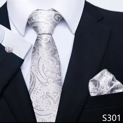 Image de Ensemble Cravate & Poche Carrée - Élégance Homme