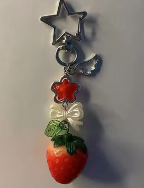 Immagine di Simpatico portachiavi con torta di fragole per le donne, fiocco creativo, cuore, cordino per cellulare, portachiavi, decorazione, ciondolo, regalo di gioielli
