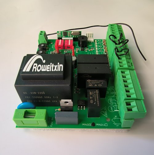 Imagen de Placa de Control Universal para Puerta Corredera de 220 V - Compatible con Hábitos Italianos y Españoles