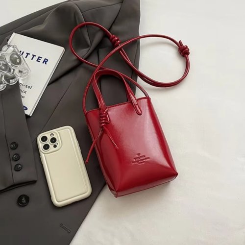 Image of 2025 Korean-Style PU Leather Mini Crossbody Bag for Women – Elegant Retro Luxury Shoulder Handbag with Simple Design