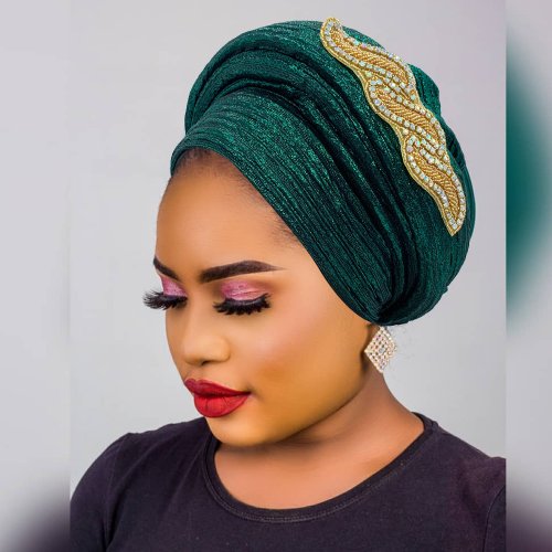 Immagine di Turbante Africano Donna - Eleganza e Stile per Ogni Occasione