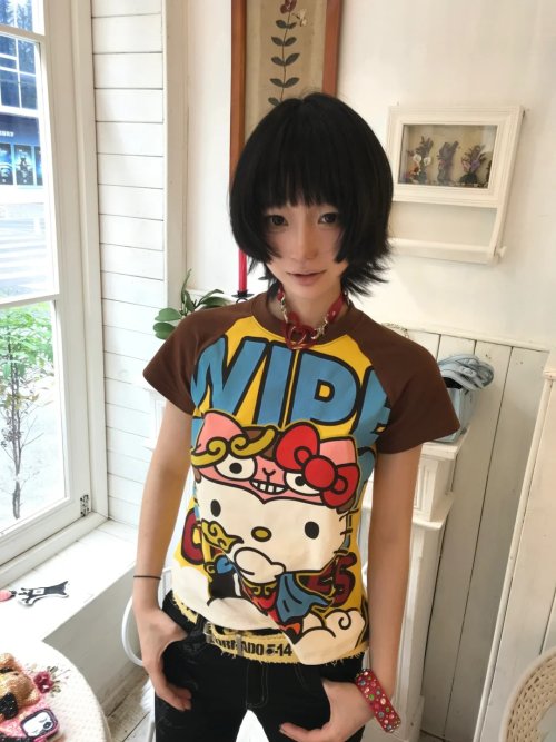 Image of Sanrio Hello Kitty Y2K Anime-Style Summer Crop Tops – Cute Cartoon Printed High Street Gothic Short Sleeve T-Shirts for Women & Teens