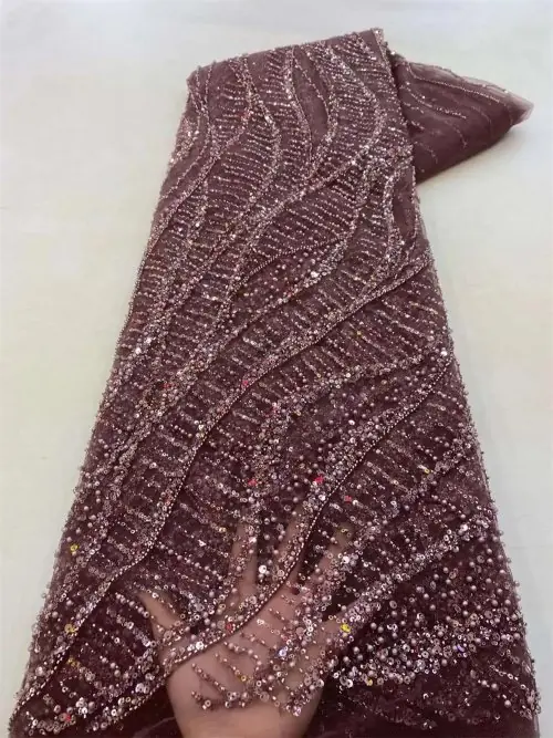 Image de Dentelle Africaine Perlée & Paillettes - Tissu Luxe pour Robes de Mariée