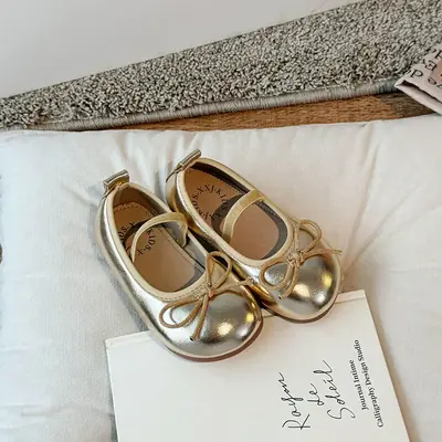 Image de Chaussures Princesse En Cuir pour Filles - Tendance 2024