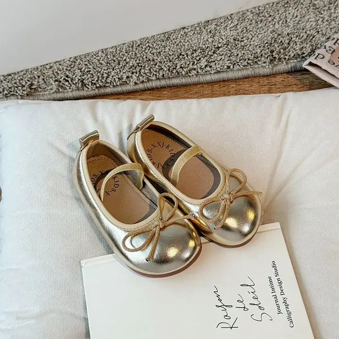 Image de Chaussures Princesse En Cuir pour Filles - Tendance 2024