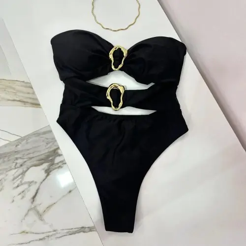 Image de Maillot de Bain Une Pièce Sexy avec Anneaux Métalliques