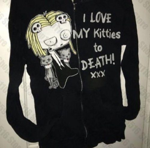 Bild von Stilvolle Damen Hoodies – Y2K & Gothic Look für Halloween