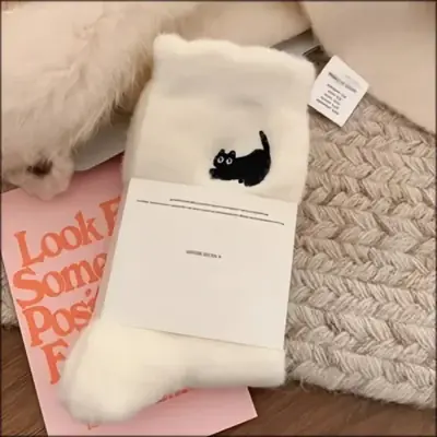 Image de Chaussettes Polaires Chat Mignon - Confort Hiver à la Maison