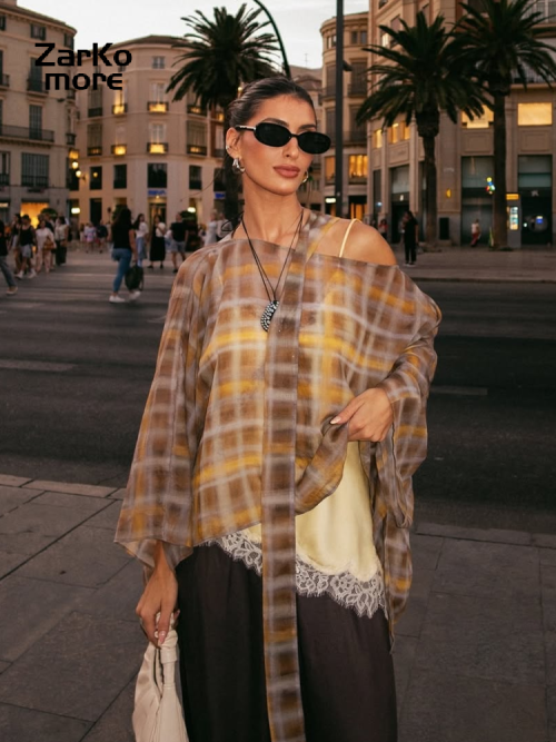 Imagen de Camisa a Cuadros con Capa de Bufanda a la Moda para Mujer, Blusa con Mangas de Murciélago y Hombros Descubiertos, Top Corto Elegante para Otoño 2025