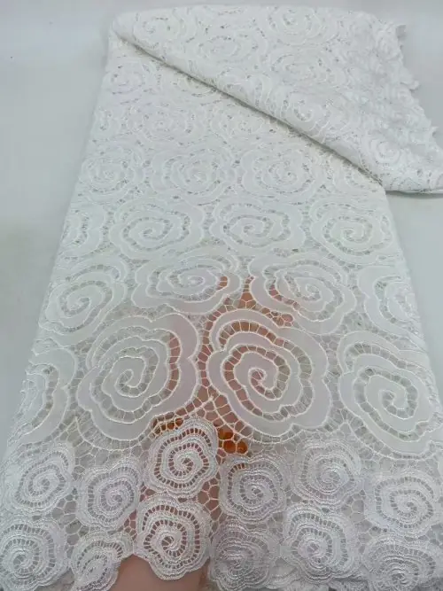 Image de Dentelle Nigériane Soie de Lait - Tissu Africain Haute Qualité