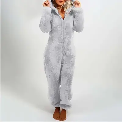 Image de Pyjama Onesie Femme à Capuche - Confort Hiver 2023